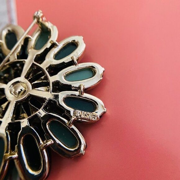 Vintage Lisner Thermoset Mossy Green Floral Brooch 1950s Gold-Tone - Picture 3 of 3